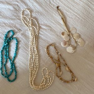 Seashell necklaces includes 6